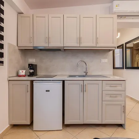 Apartmanhotel Agni On The 4*