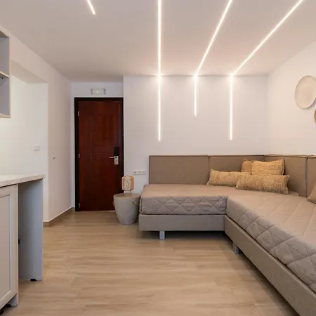 Agni On The 3* سارتي